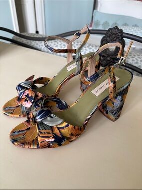 Floral Multicolor Block Heel Sandals